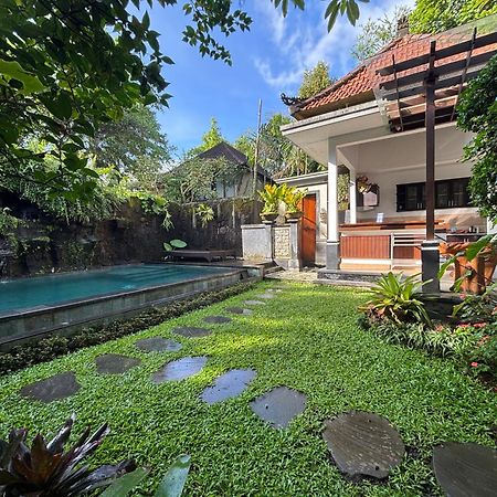 Bumbung Sari Villa Ubud Eksteriør billede