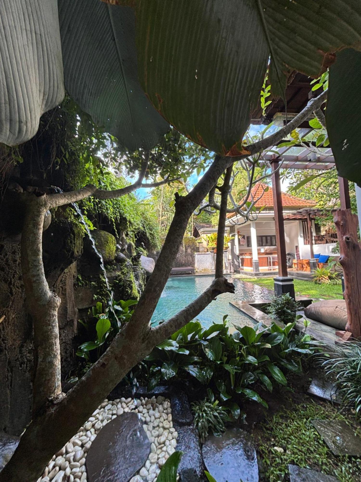 Bumbung Sari Villa Ubud Eksteriør billede