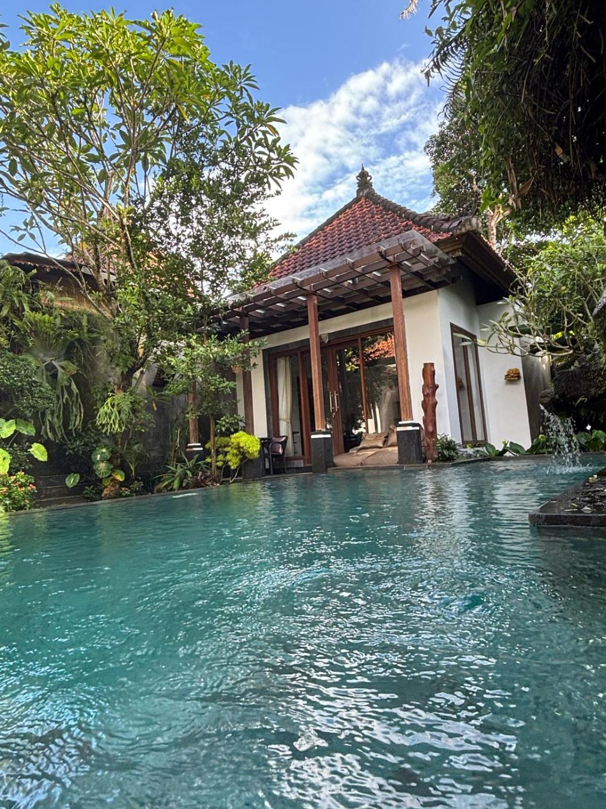 Bumbung Sari Villa Ubud Eksteriør billede